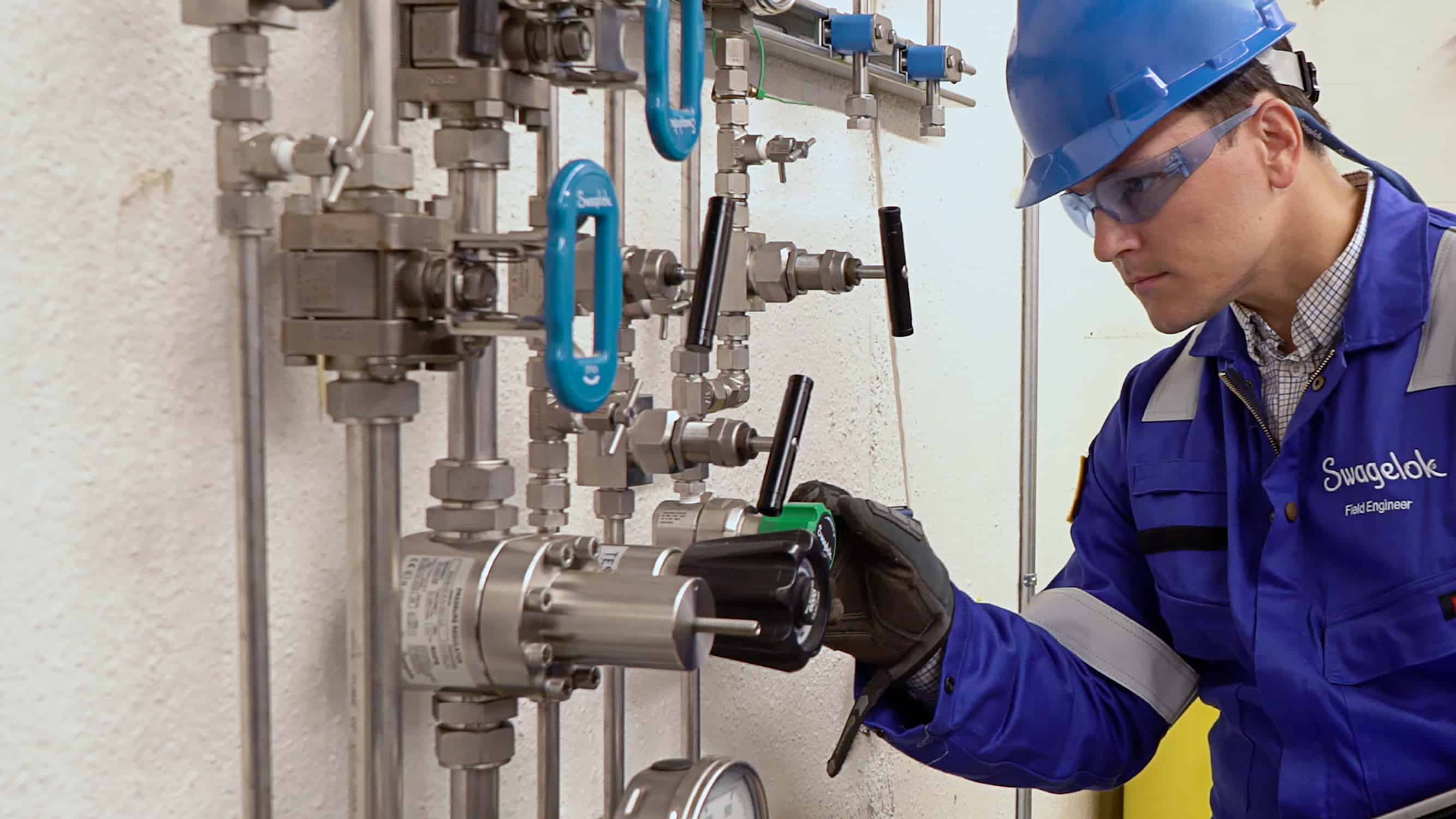 A Field Advisor provides custom gas distribution system design and fabrication services.