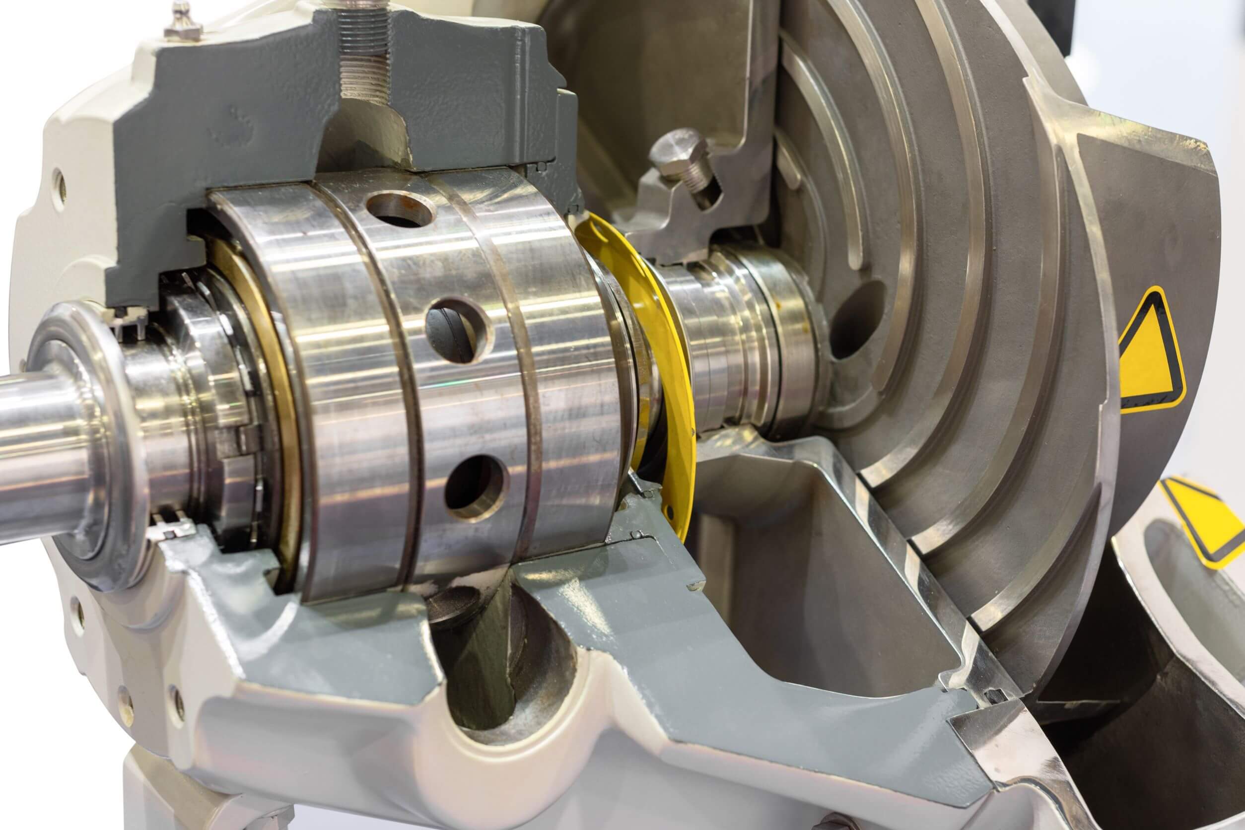 When utilizing an industrial fluid oil buffer for dual mechanical seals, there are many considerations for optimizing seal flush system performance.